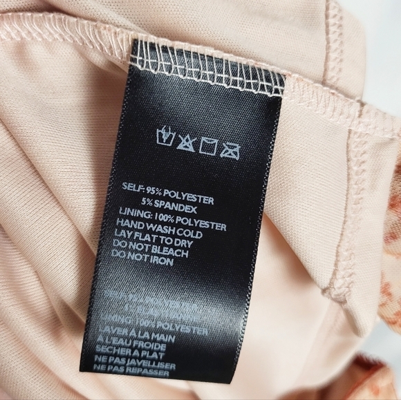 URBAN OUTFITTERS Y2K floral mini skirt lettuce hem NWT Valentines - Picture 7 of 7